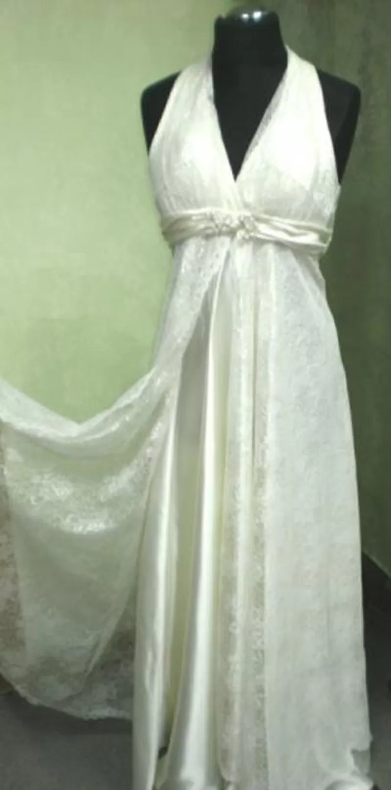 Продам эксклюзивное свадебное платье. 