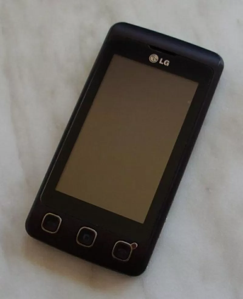 Мобильный телефон LG KP500 